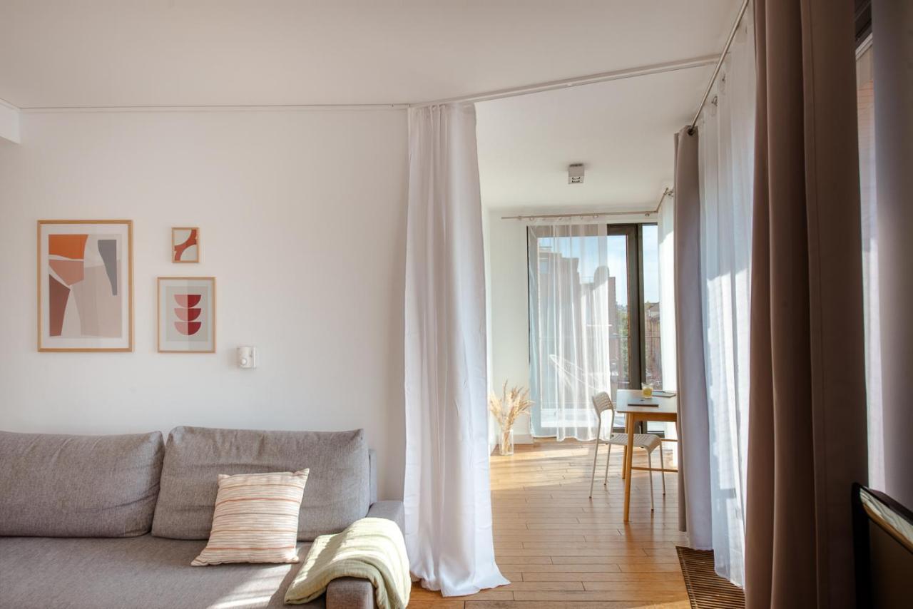 Spacious Apartment Close To Main Station / Galeria Krakowska Екстериор снимка