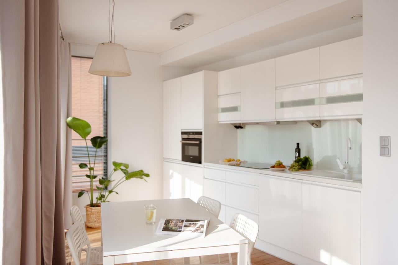Spacious Apartment Close To Main Station / Galeria Krakowska Екстериор снимка